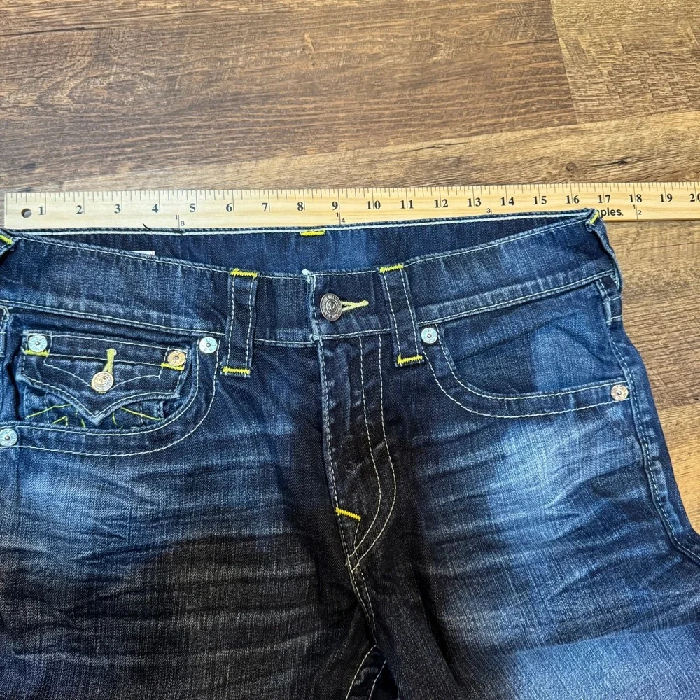 True Religion Rocco Relaxed Skinny Dark Wash Jeans Mens 31x33 Yellow Stitch